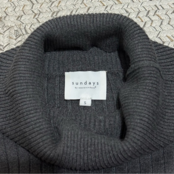 SUNDAYS Platinum Cali Sweater + Stuart Skirt Knit Matching Set - Picture 7 of 8